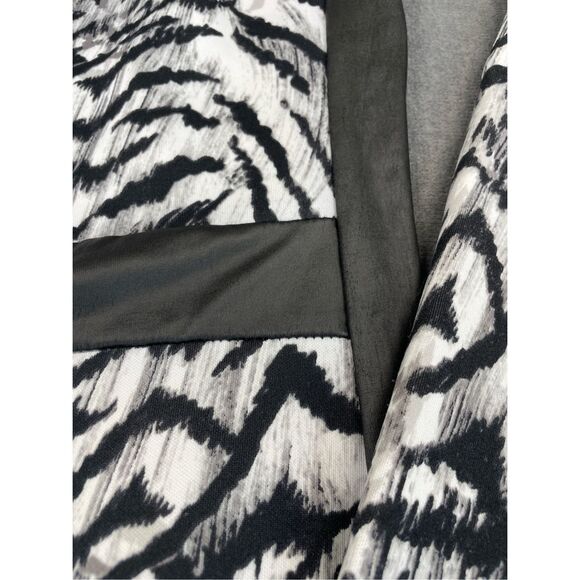 Zebra Print Bodycon Dress Kardashian Kollection Women M Black White Bold Glam - Picture 4 of 14